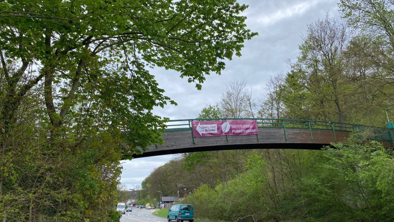 Leitsystem - Banner Brücke, © Naturpark Purkersdorf/G.Orosel