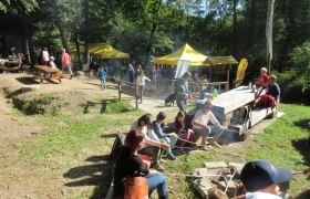 Gute Stimmung beim Naturparkfest, © Naturpark Purkersdorf - G.Orosel